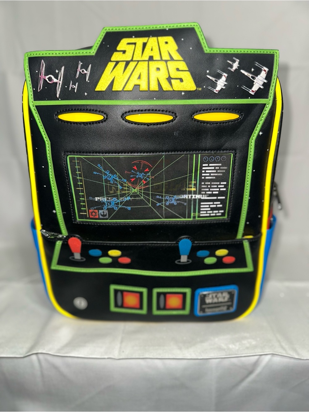 *RARE NY COMIC CON EXCLUSIVE Star Wars Arcade-Style Backpack with Neon Lights